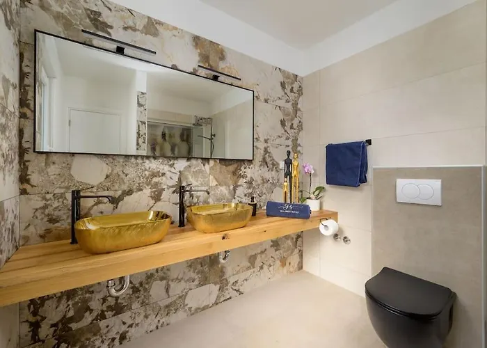 Silence By Istrialux * Pazin