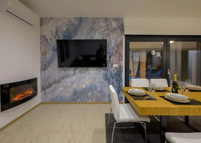 Silence By Istrialux *