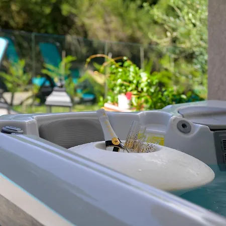 Villa Silence By Istrialux *